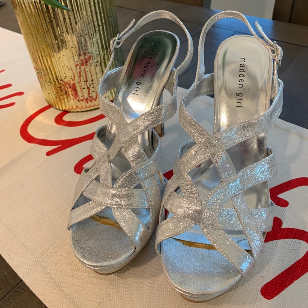 Silver Sparkle Heels 🤍